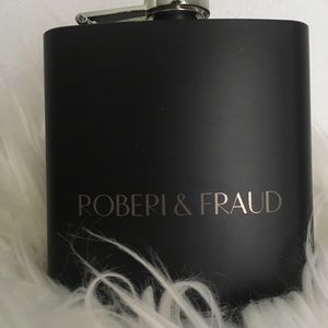 Roberi & Fraud flask